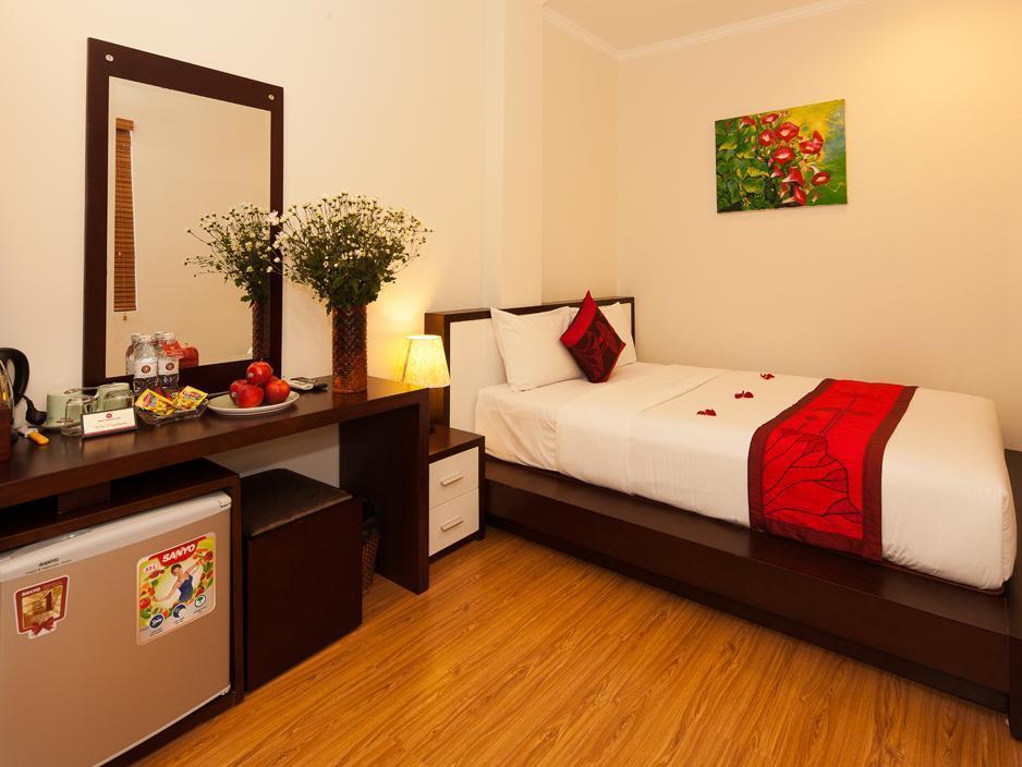 Rising Dragon Estate Hotel Ханой Екстериор снимка