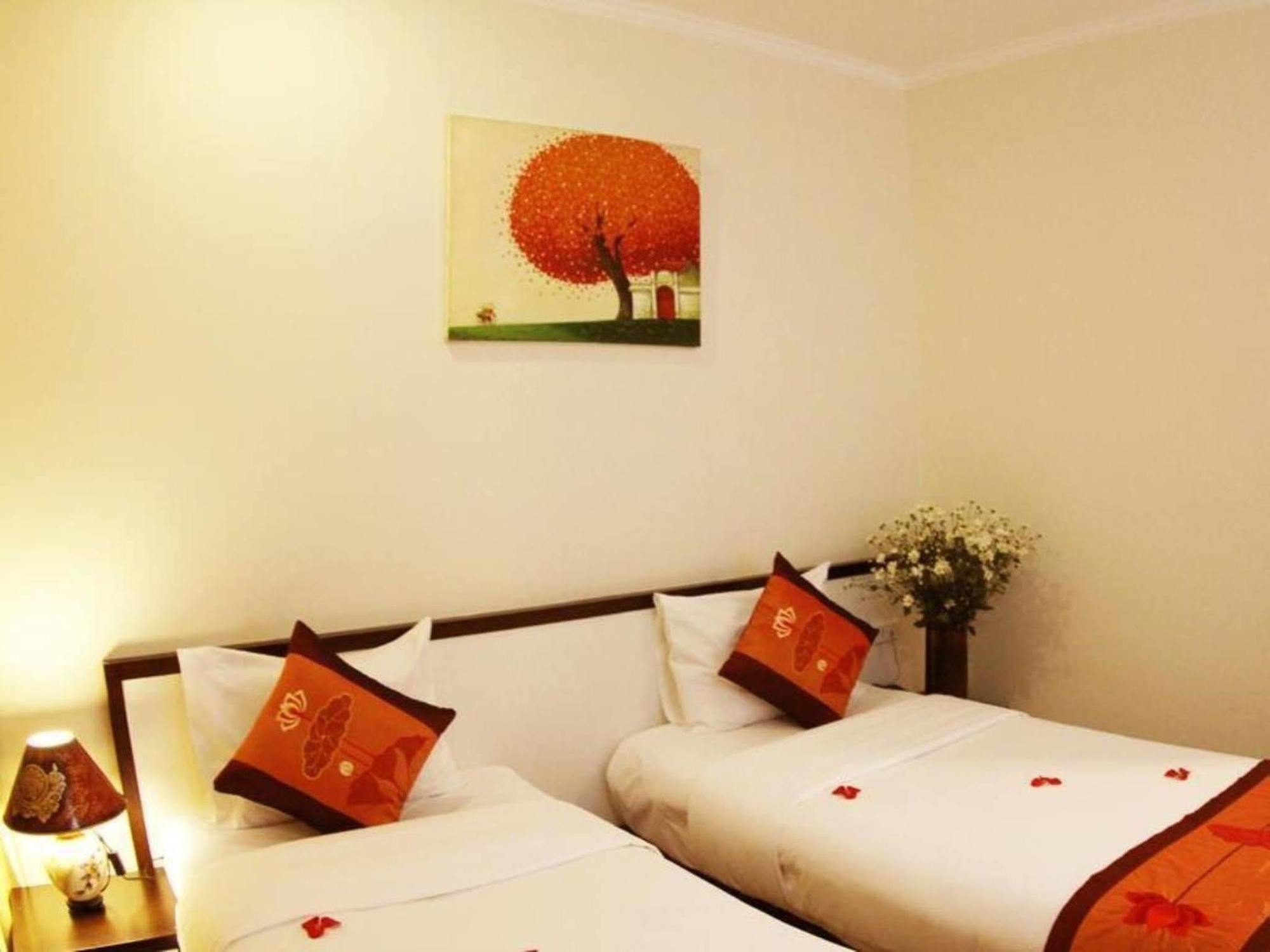 Rising Dragon Estate Hotel Ханой Екстериор снимка
